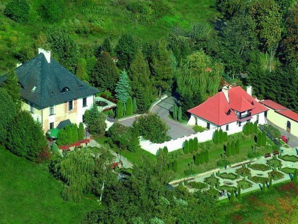 Dwor Anna Panzió Ciecierzyn Kültér fotó
