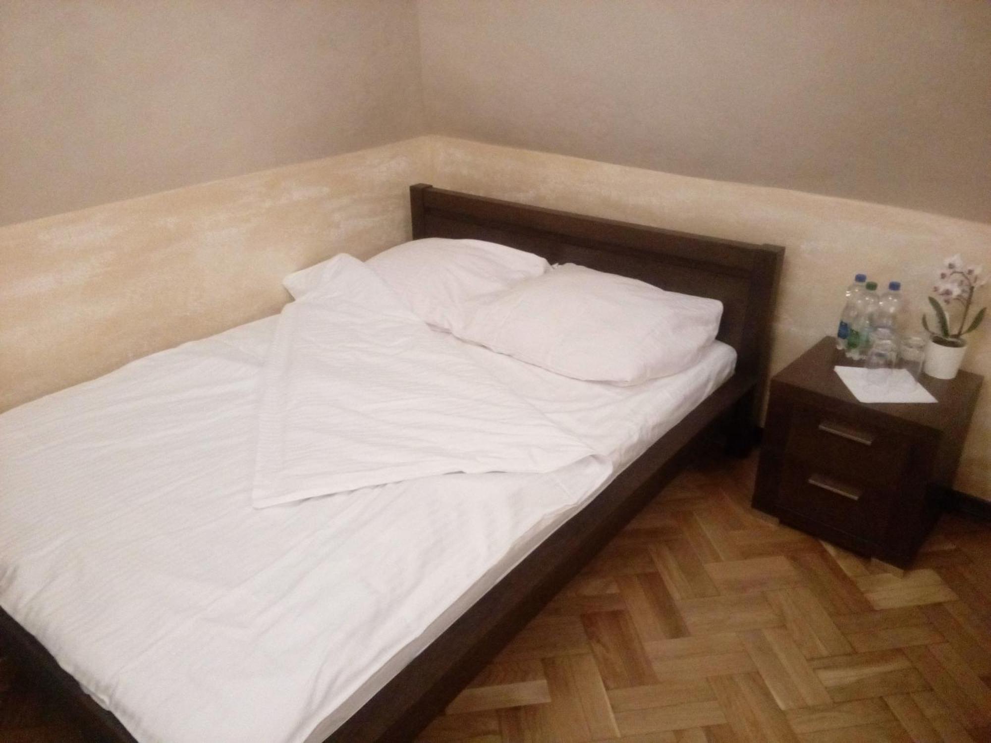 Dwor Anna Panzió Ciecierzyn Szoba fotó